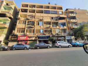 شقه للبيع على شارع مصر و السودان العمومي مرخصه 2,100,000 ج.م