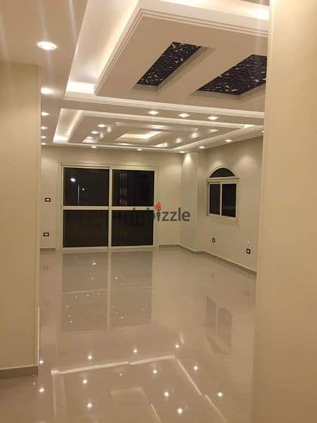 شقة ١٦٥ م للبيع بالتقسيط على 10 سنوات او بخصم 35% على الكاش فى كمبوند امام الرحاب 0