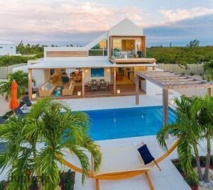 الحق فرصه فيلا بخصم الكاش بجوار ماونتن فيو وبكمبوند للفيلات فقط للبيع معاها جاردن تحفه80م وبسعر لقطه . . . سعر شقه 7,050,000 ج.م