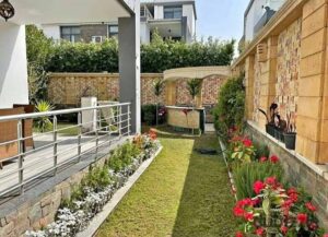 9,000,000 ج.م دوبلكس 295م بجاردن 93م للبيع فى كمبوند تاج سيتى Taj city امام مطار القاهرة الدولى