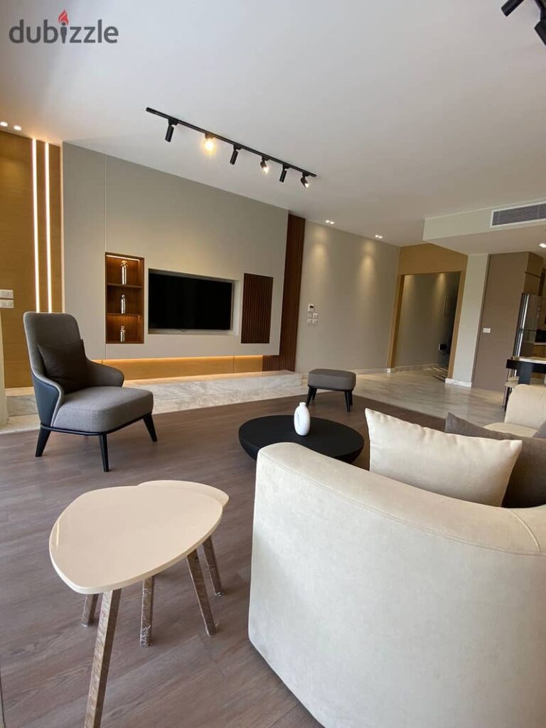 شقة مفروشة بالكامل غرفتين للايجار بكمبوند ليك فيو ريزيدنس بالمربع الذهبي بالقاهرة الجديدة 0