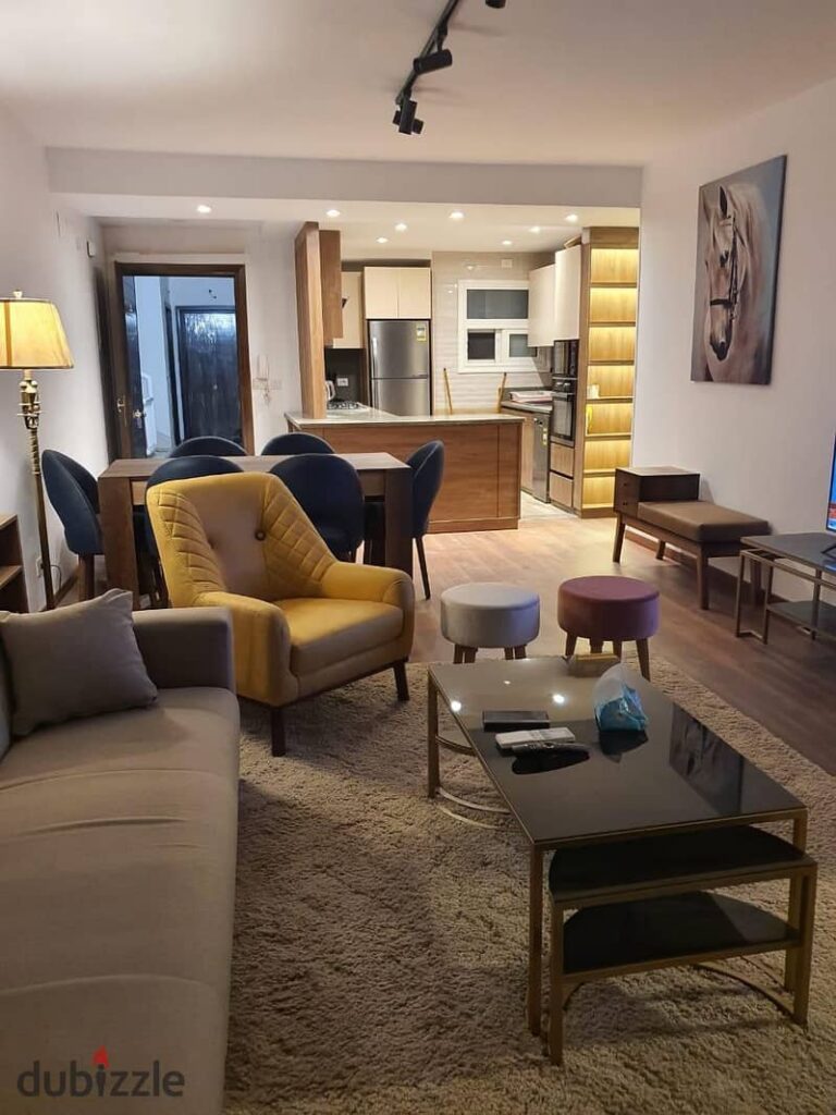 شقةمفروشة بالكامل سوبر لوكس ٣ غرف للإيجار في مدينتي بالقاهرة الجديدة 0