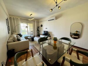 55,000 ج.م شقه مفروش للايجار بموقع مميز بكمبوند ريجنتس بارك