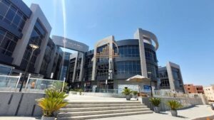 25,000 ج.م مكتب اداري للايجار في التجمع الخامس متشطب بالكامل المتر ٥٠٠ جنيه