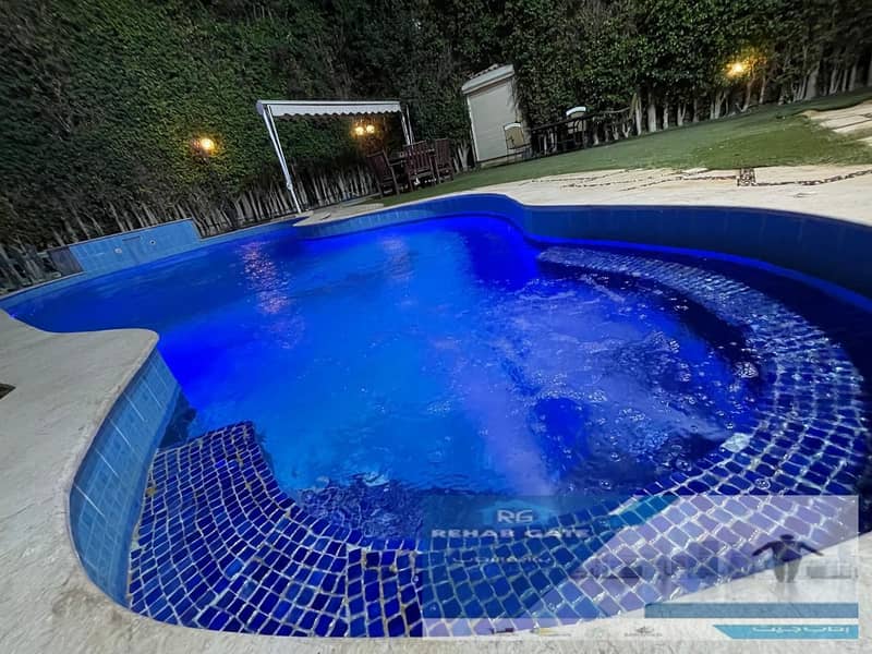 فيلا فندقية للايجار مفروش في الرحاب بحمام سباحة 500م فرش مودرن علي اعلي مستوي 4 غرف 0