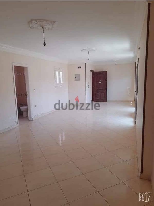 شقة للايجار دور كامل 0