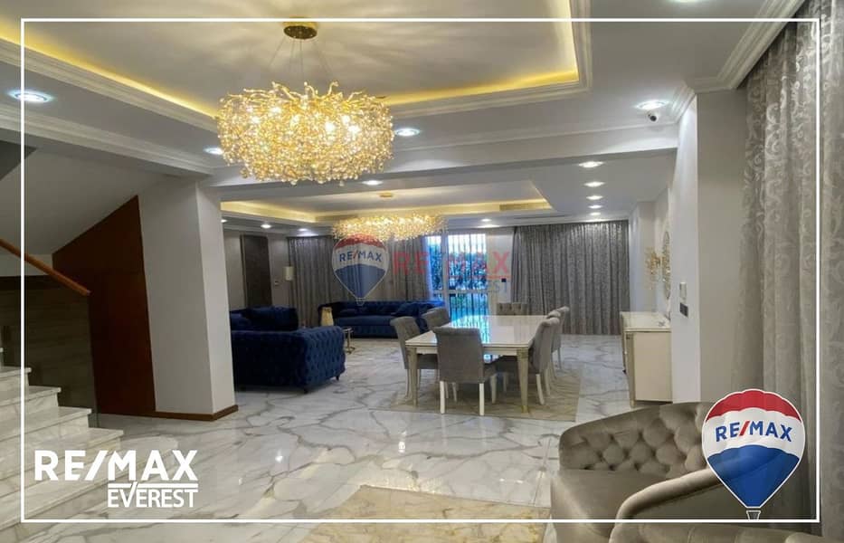 فيلا مفروشة بحمام سباحة للايجار في كمبوند ويست جيت - 6 اكتوبر 0