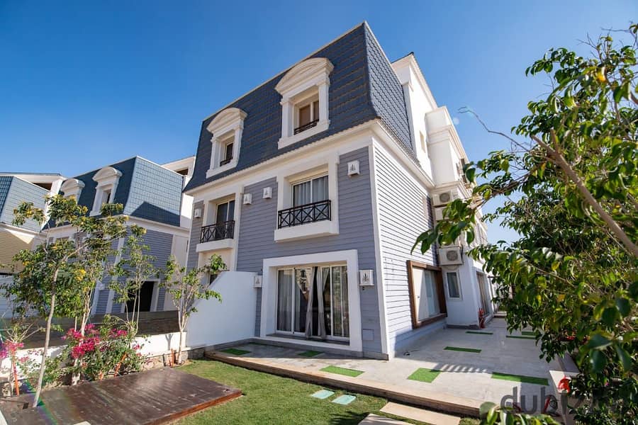 بسعر لقطه اى فيلا للبيع 280م بكمبوند ماونتن فيو تشيل اوت 0