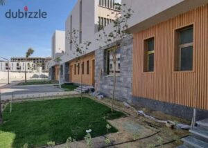 فيلا تاون متقسمه ٣ أدوار للبيع في كومبوند Rare من الاهلي صبور بالتقسيط 21,000,000 ج.م