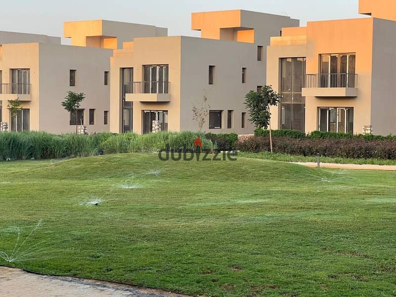 فيلا بلوكيشن مميز امام مول مصر للبيع بالتقسيط علي 7 سنين 0