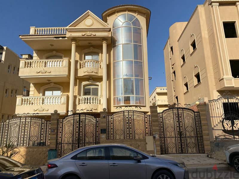 شقة للإيجار تطل على مول العرب تشطيب سوبر لوكس 250متر 0