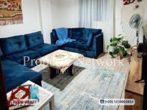 4,700,000 ج.م شقة تشطيب كامل للبيع في البنفسج عمارات، القاهرة الجديدة ، جاهزة للاستلام الفوري ، مطبخ مجهز بالكامل