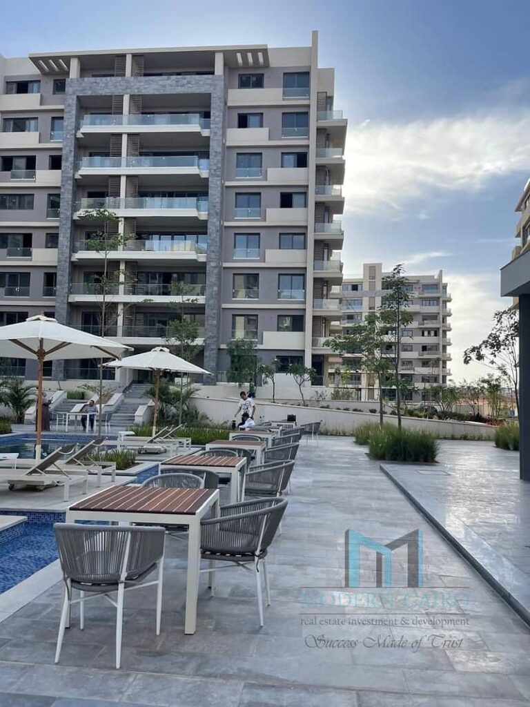 تم تنزل السعر لسرعه البيع لقطه تحت سعر السوق شقة مميزه فيو مفتووح غير مجروحه  امام البول مباشرة 192م– 3 غرف منهم ماستر  السعر شامل كل شيء 0