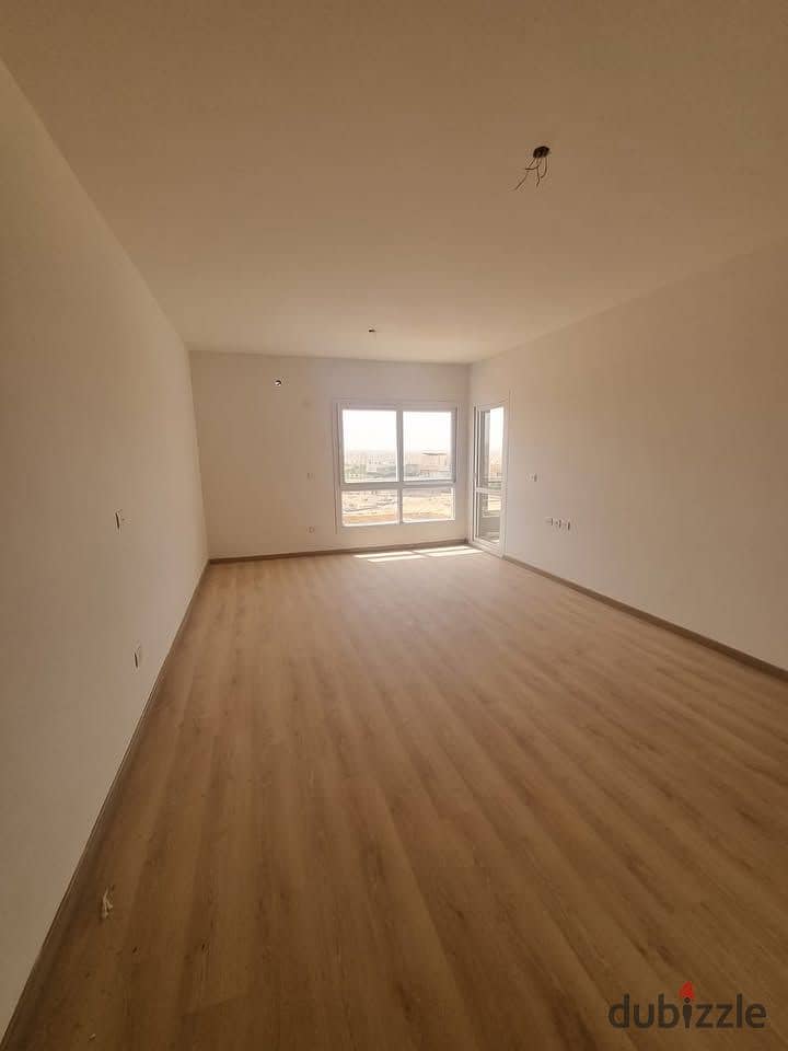 شقه بينتهاوس متشطبه أستلام فوري كمبوند كيان بجانب مول أركان 0