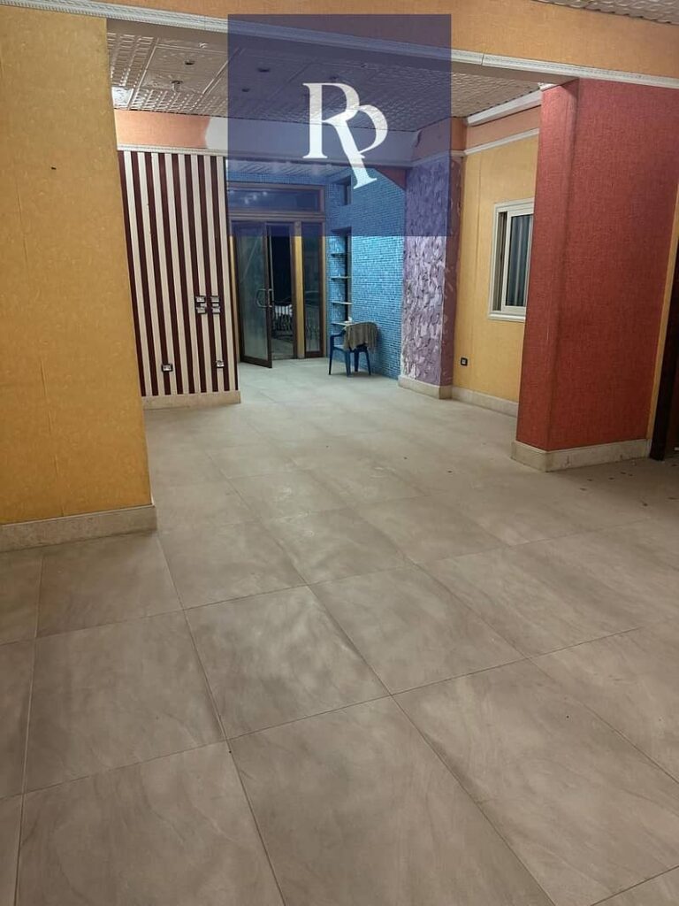 محل 160 متر ممتاز جدا للايجار شارع احمد الزمر مدينة نصر 0