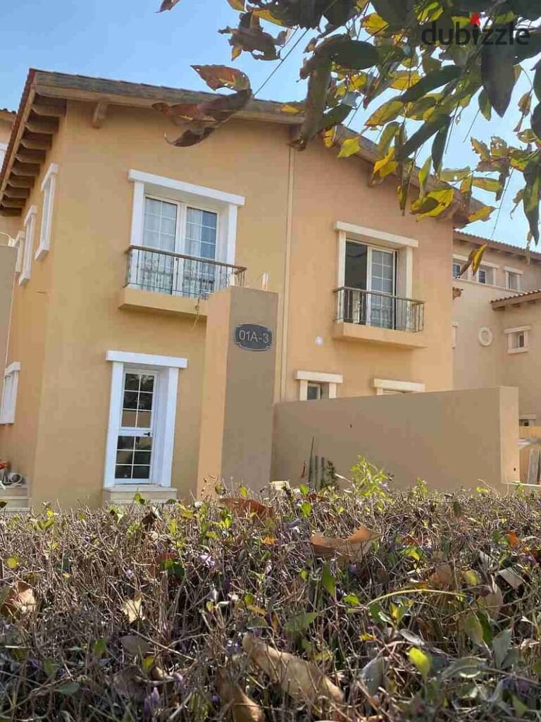 فيلا من هايد بارك للبيع في التجمع الخامس بجوار Auc 0