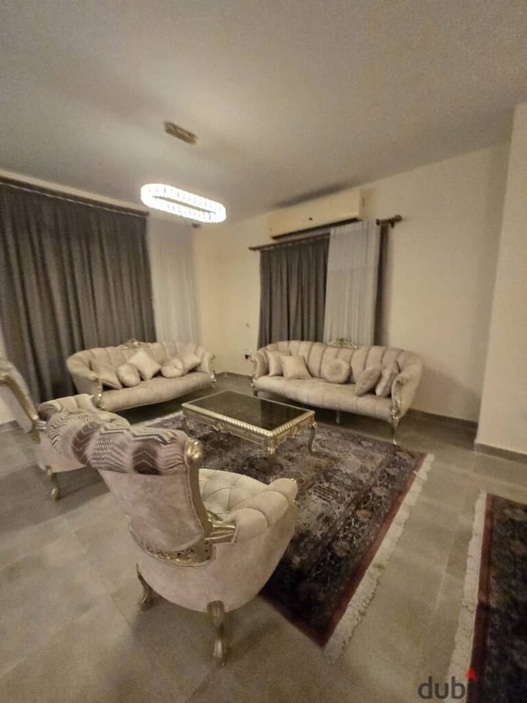 فيلا مستقلة للإيجار مفروش بالفرش كمبوند المقصود 0