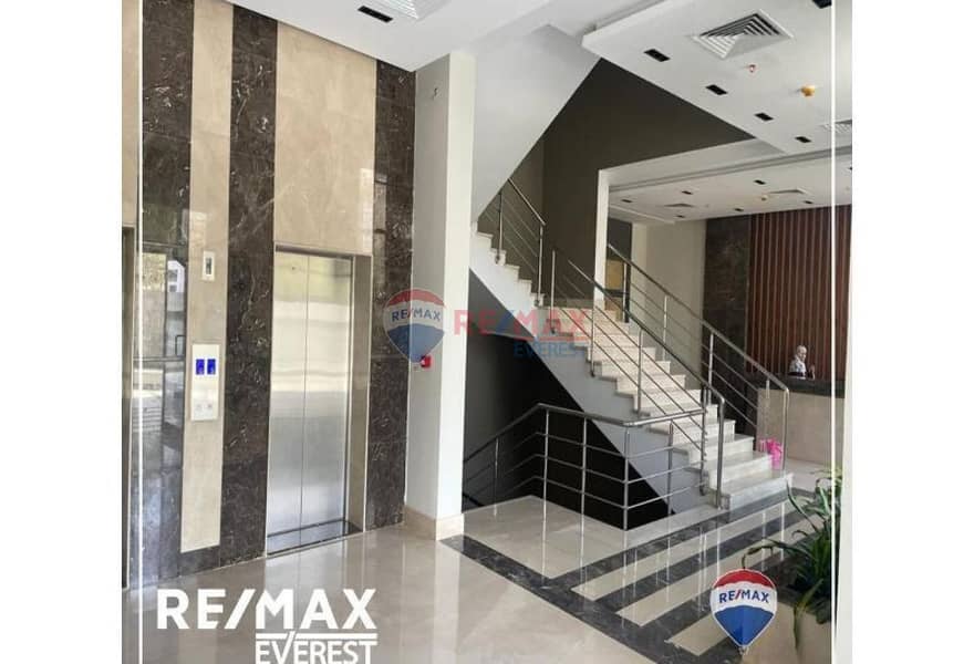 عيادة تشطيب كامل 111م بمول مميز في 6 اكتوبر 0