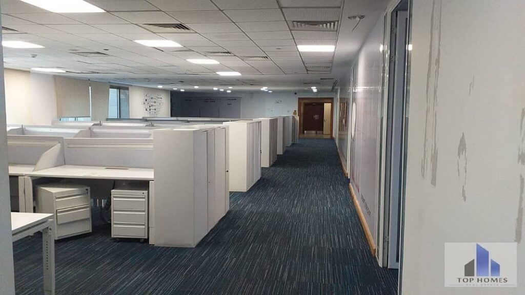 مقر إداري للإيجار التجمع الخامس 600 متر تشطيب كامل بالتكييفات موقع مميز علي التسعين الشمالي 0
