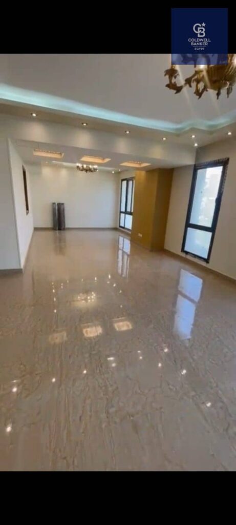 تريبلكس مع رووف للبيع استلام فوري في كمبوند سوديك ايستاون متشطب بالكامل مع التكييفات   في التجمع الخامس على شارع التسعين بالقرب من الجامعة الأمريكية 0