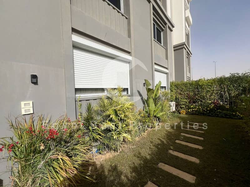 شقة متشطبه بالكامل للبيع في هايد بارك القاهرة الجديدة 0