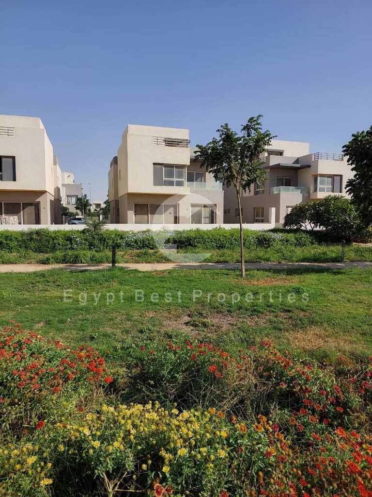 فيلا مستقلة للبيع في هايد بارك القاهرة الجديدة 0