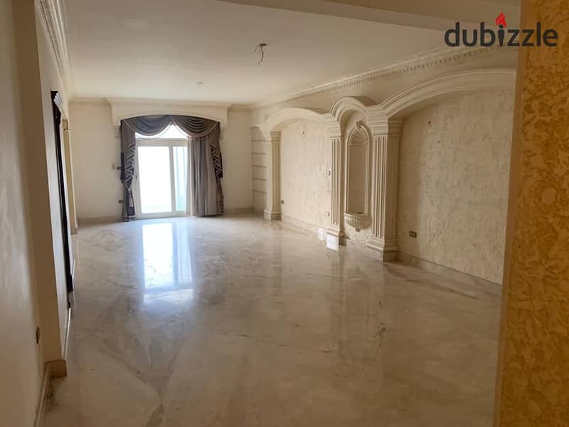 شقة 160 م في كمبوند جراند سيتي زهراء المعادي بالقرب كارفور 0