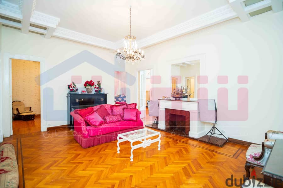 شقة للبيع 240م كامب شيزار - خطوات من ش أبو قير (فيو مفتوح) 0