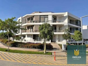 في كمبوند تاج سيتي شقة للبيع جاهزة بفيو لاند سكيب واسع في التجمع الاول القاهرة الجديدة بنظام تقسيط مميز 7,000,000 ج.م