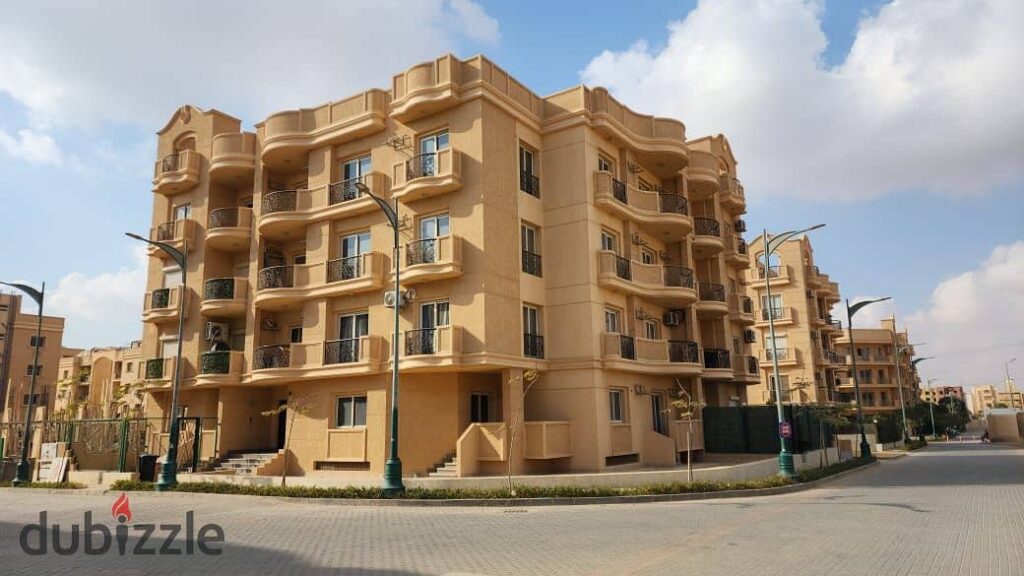 شقة 140م فى كمبوند سكنى متكامل على طريق الواحات مباشرة امام كارفور وجامعة MSA بتسهيلات على 120 شهر بدون فوائد . 0