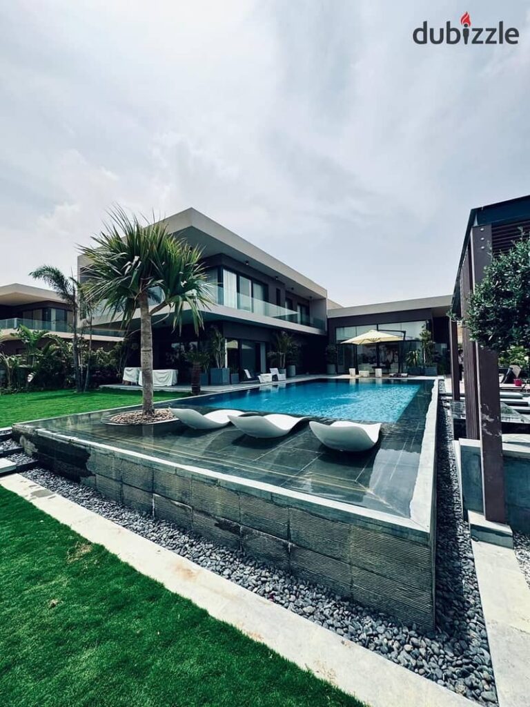 فيلا  بسعر مغري من حسن علام في سوان ليك بجانب بالم هيلزونيو جيزة 0