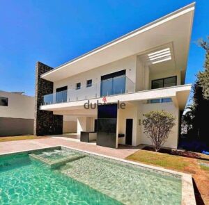 شاليه للبيع 3 غرف متشطبه بالتكيفيات بالتقسيط على 9سنين في azha 16,821,000 ج.م