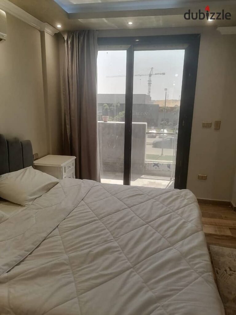 للايجار شقه  3 غرف ب كمبوند ازاد مفروشه بالكامل بسعر لقطه Apartment for rent in azad  Compound - 3 bedrooms - fully furnished - prime location 0