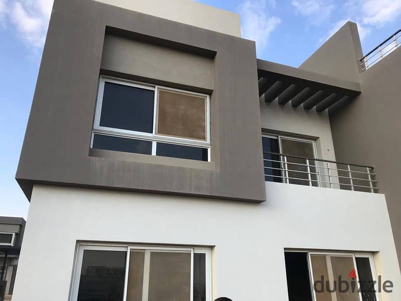 برايم لوكيشن تاون هاوس ريسيل جاهز للبيع في قلب زايد بجوار بيفرلي هيلز 0