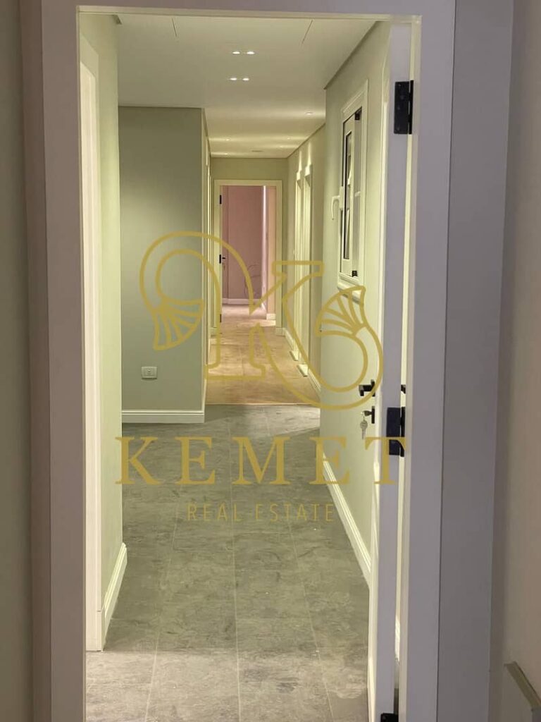 شقة اقل ما يقال عنها انها من اميز الشقق المتشطبة في اللوتس مع افضل استخدام للمساحة 192 متر متقسمة 3 غرفة -3حمام-ريسبشن-ليفنج-مطبخ- غرفة لاندري و مخزن 0