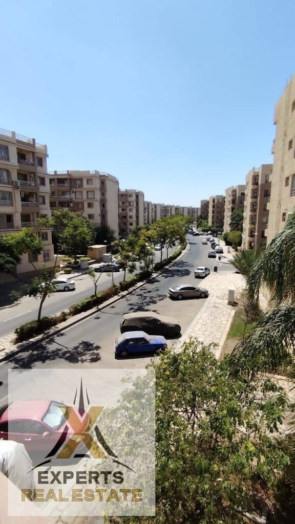 اميز 124م في B6 فيو شارع تشطيبات خاصه بسعر مميز 0