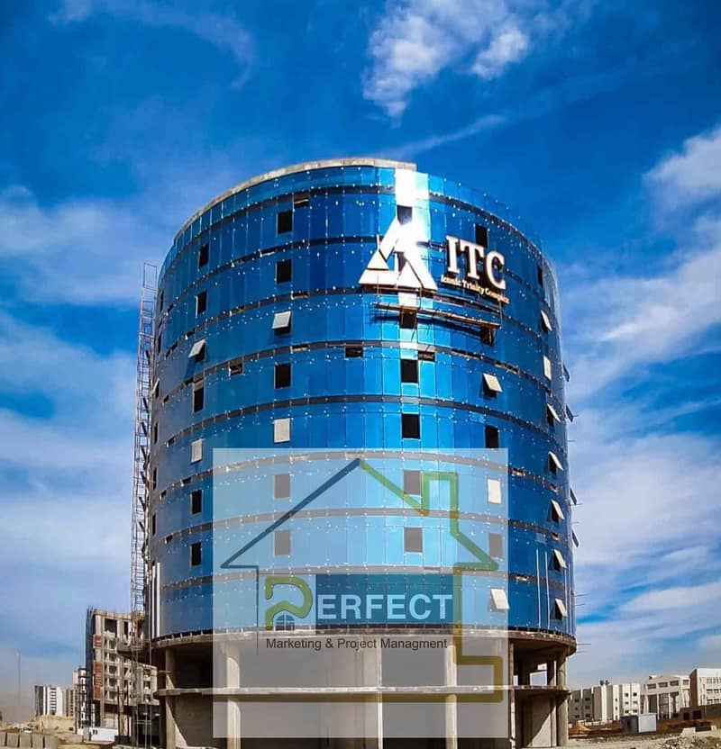 محل ١٠٠ متر داخلي و٣٠ متر خارجي في الفود كورت مطعم او كافيه استلام فوري 0