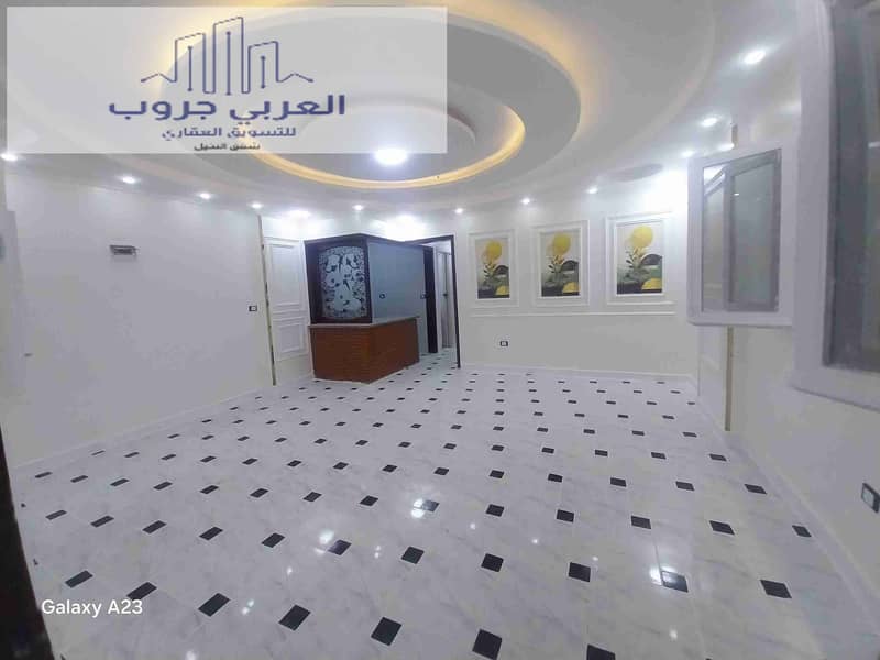 شقه الدور الأرضي مدخل خاص في العجمي شاطئ النخيل خطوات من البحر تشطيب الترا لوكس 0