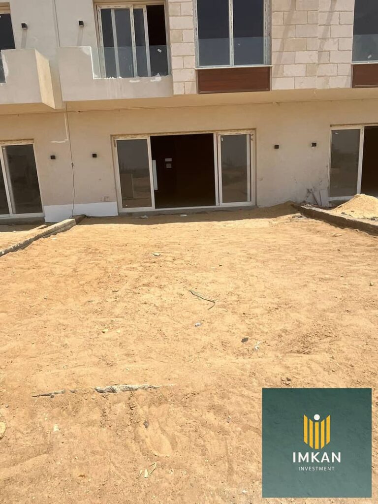 فيلا أستلام فوري 190م بكمبوند أزار التجمع الخامس azaar للبيع - Azaar new cairo 0