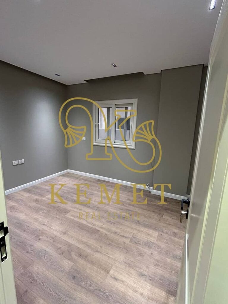 شقةاقل ما يقال عليها انها اميز الشقق في اللوتس الجديدة بسعر لقطة,الشقة تشطيبها علي اعلي مستوي بتكييف وتدفئة مركزية بالتكييفات + احسن تقسيمة في السوق 0