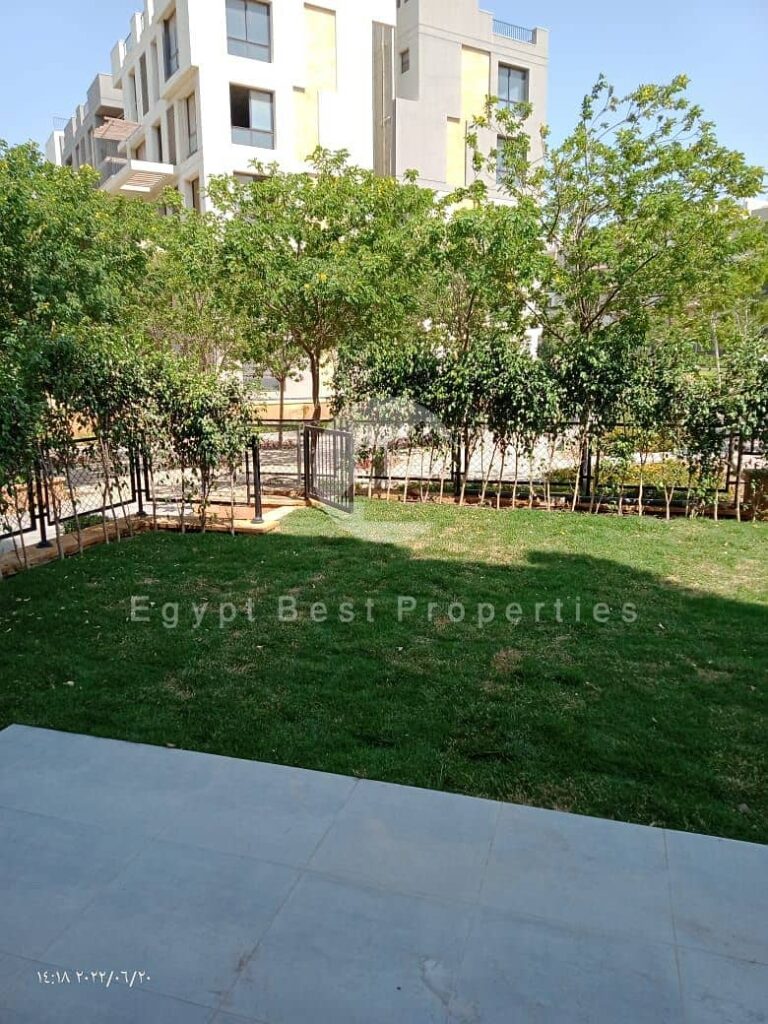 ايست تاون دوبلكس 255م بحديقة بالمطبخ والتكييفات 0