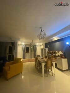 شقة 200 م في جنوب الاكاديمية التجمع الخامس القاهرة الجديدة 7,400,000 ج.م