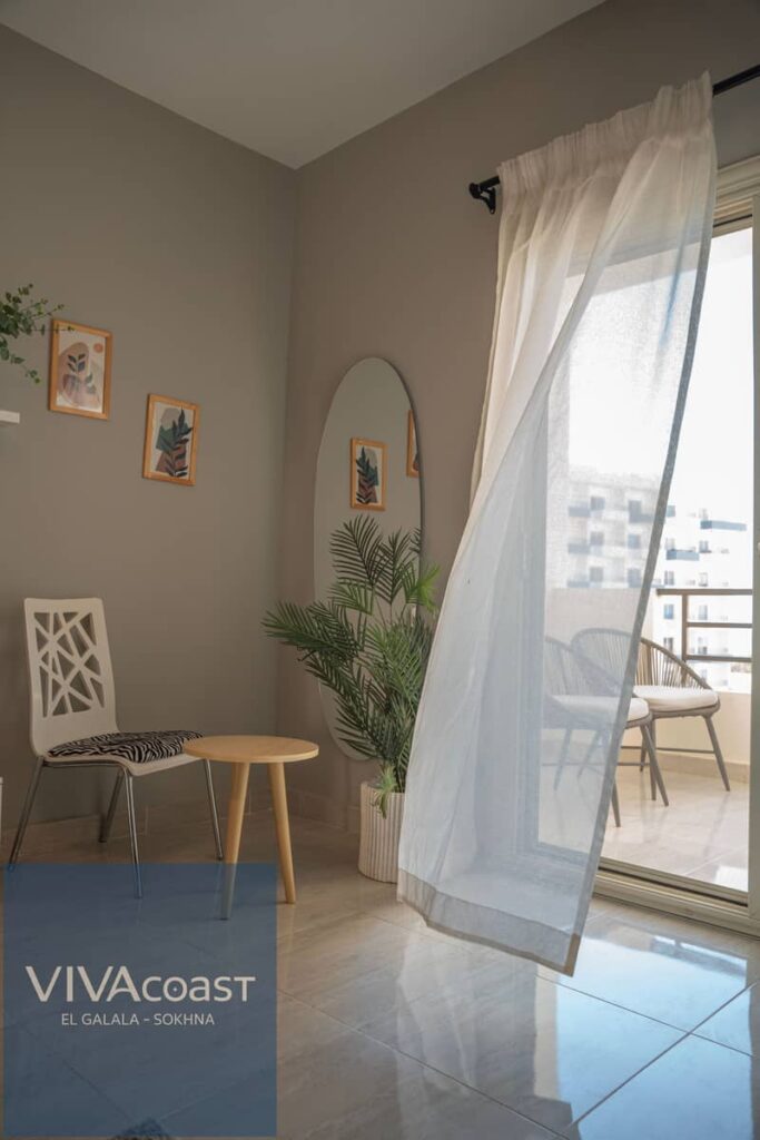 شاليه جاهز للانتقال في العين السخنة – مساحة 115 متر – الصف الأول مباشرة على البحر – تشطيب كامل – ضمن مشروع VIVA Coast / الجلالة 0