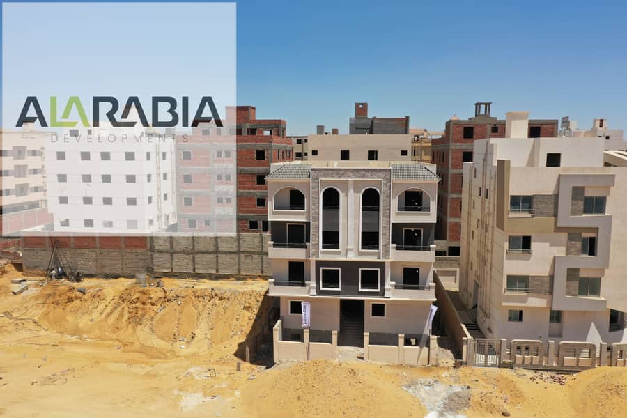 أسكن أمام السوق الشرقي الرحاب وقسط على 5 سنوات بموقع مميز في شمال الرحاب بمقدم 950 الف خطوات من فاميلي بارك 0