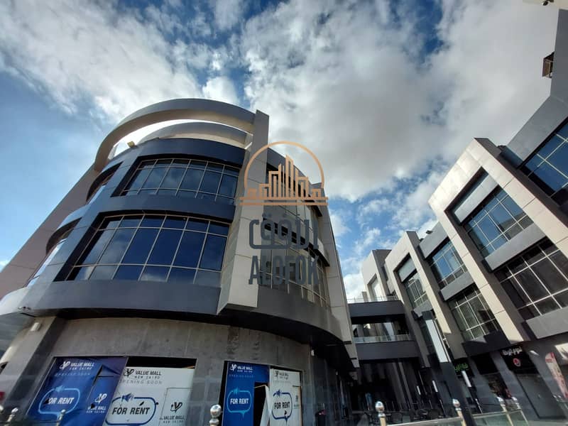 محل للبيع متشطب في التجمع الخامس وقسط على سنة ونصف بدون زيادة مقدم 2.500 0