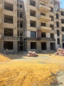 برايم شقة متشطبة بجاردن امام مطار سفنكس للبيع بالتقسيط حتي 10 سنين 6,700,000 ج.م