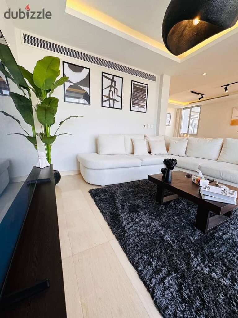 شقة مفروشة بالكامل ٣ غرف سوبر لوكس للإيجار بكمبوند كايرو فيستيفال سيتي التجمع الخامس بالقاهرة الجديدة 0