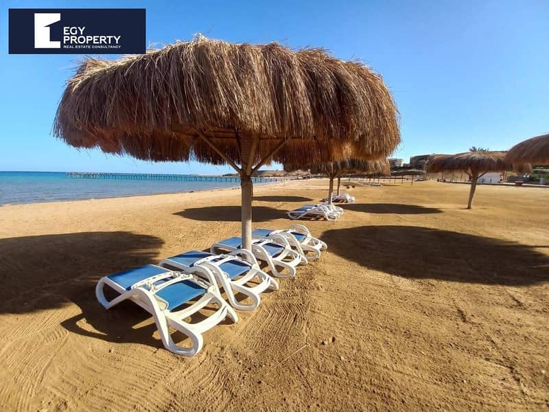 امتلك فيلا مباشرة على البحر في ماونتن فيو السخنة 0