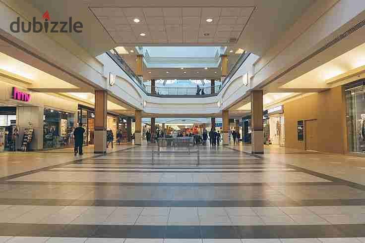مول تجاري  ثاني نمره من شارع التسعين الجنوبي في التجمع الخامس للبيع مساحه الارض 1100 متر 0