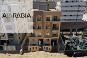 4,500,000 ج.م شقه للبيع 180م فيو مفتوح على شارع رئيسي بها انشاءات أفضل موقع في بيت الوطن التجمع الخامس مقدم 34 % وتقسيط لـ 50 شهر بدون فوائد